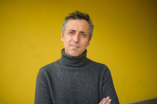 "Adimen artifizialak zeharo aldatuko du ikasleak ebaluatzeko sistema" "Adimen artifizialak zeharo aldatuko du ikasleak ebaluatzeko sistema"